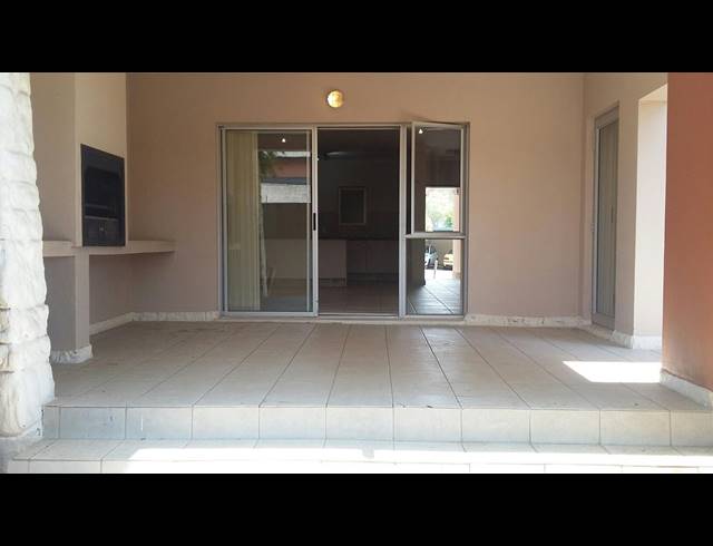 2 BEDROOM APARTMENT SOLD IN SUNNINGHILL